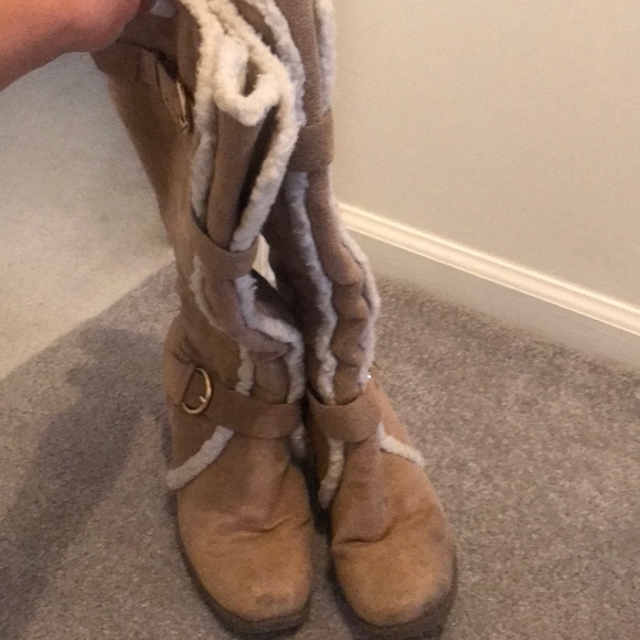 Boots - Picture 2 of 2